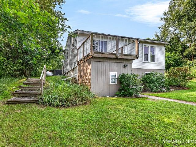 6499 Oakwood Drive