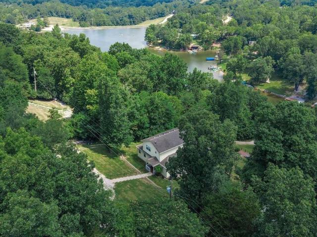 649 650 Lakeshore Drive