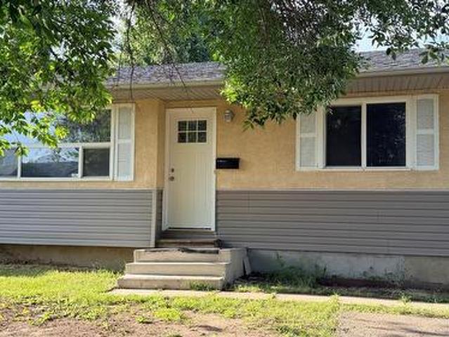 649 Douglas Crescent, Saskatoon, SK, S7L 4T9 house for sale | Listing ID SK041751 | Royal LePage