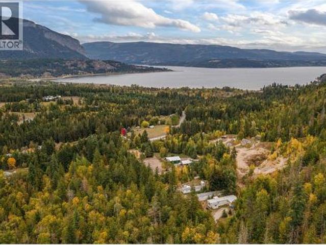 649 Lee Road Unit# 1,2,3, Tappen, BC, V0E 2X0 house for sale | Listing ID 10378 | Royal LePage