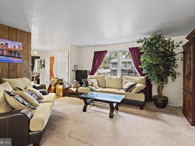 649 Parkland Place
