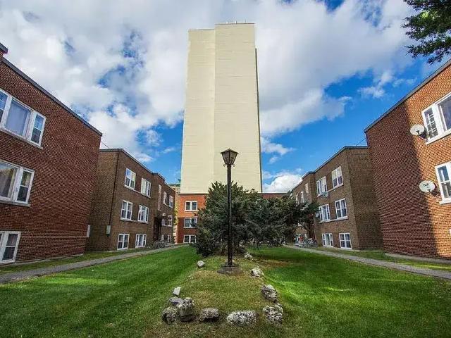 649 Rideau St — 2