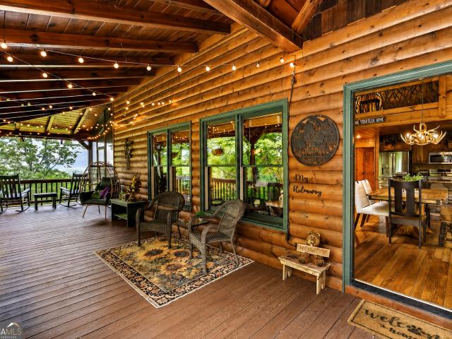 649 Weaver Creek Way