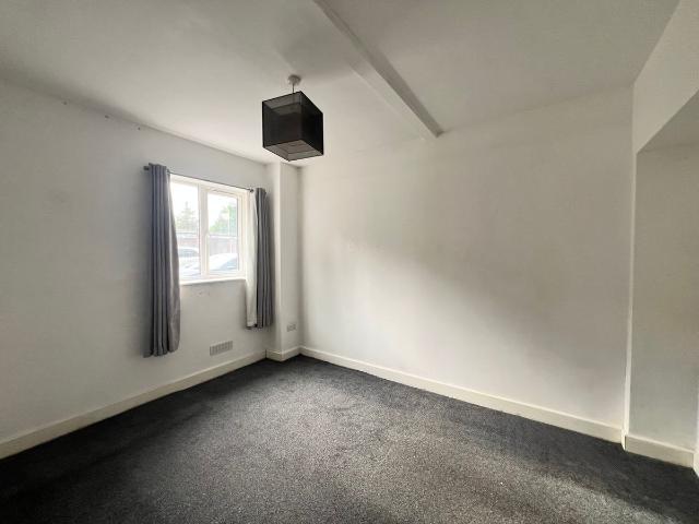 Thanet Street, Chesterfield S45, 2 bed flat to rent, £650 pcm | PrimeLocation