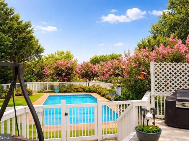 64 Walnut Farms Pkwy, Fredericksburg, VA 22405 | MLS #VAST2051