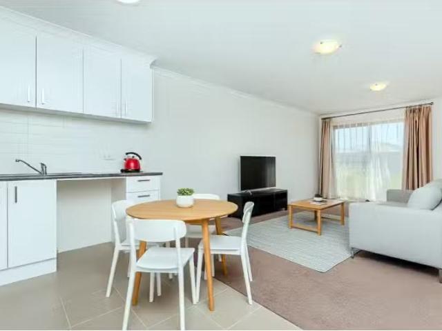 64 Whitmore Crescent, Watson House for rent Listed by Propert.