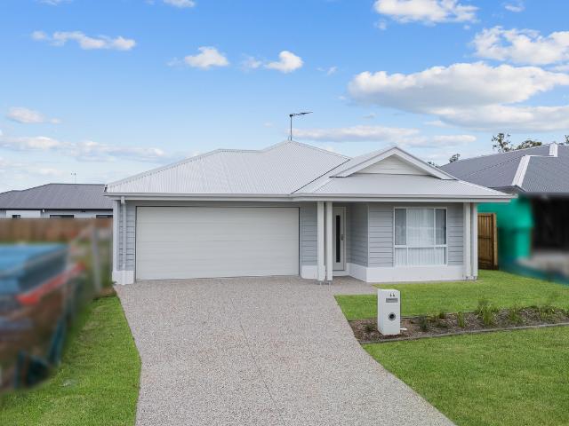 64 Ashwood Circuit, Chambers Flat QLD 4133