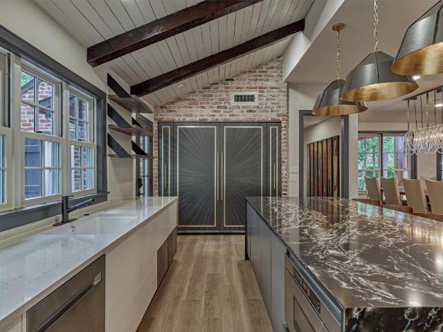 64 Autumn Cres, The Woodlands, TX 77381 | MLS #46219