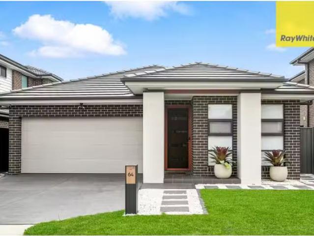 64 Charles Tompson Boulevard, MARSDEN PARK House for rent Lis.