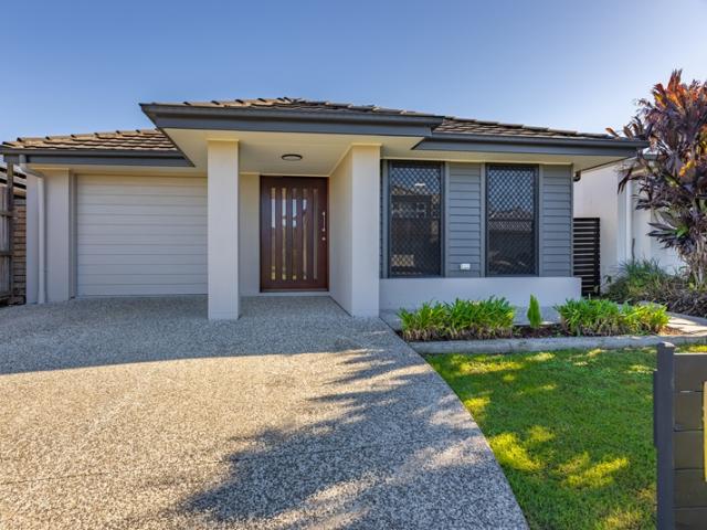 64 Cootharaba Crescent, Warner, QLD, 4500