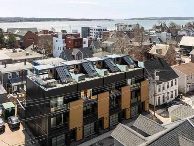 64 Dorchester Street, Charlottetown, PE, C1A 1C7 house for sale | Listing ID 202607 | Royal LePage