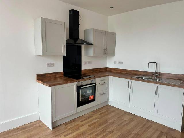 Eastbrook Hall, Leeds Road, Bradford BD1, 2 bed flat to rent, £875 pcm | PrimeLocation
