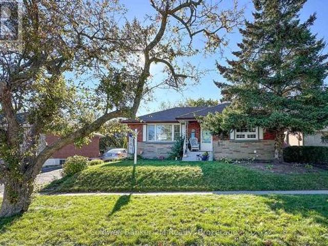 64 Harris Avenue, Oshawa Mclaughlin, ON, L1J 5K7 house for sale | Listing ID E13862 | Royal LePage