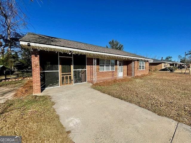 64 Lakeside Drive