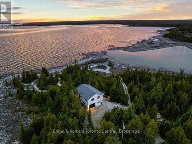 64 Larsen Cove Road N, Northern Bruce Peninsula, ON, N0H 1Z0 house for sale | Listing ID X13506 | Royal LePage