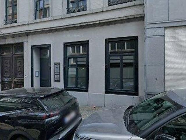 64 m2 apartment for rent in Luik