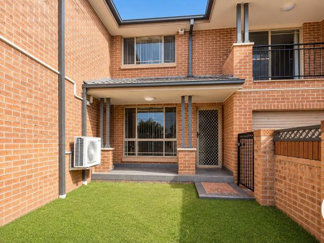 6/4 Myall Road, CASULA NSW 2170