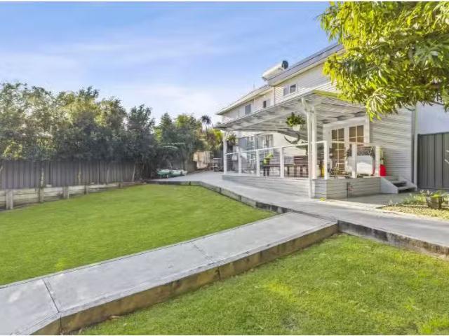 64 Patrick Crescent, Saratoga Property for rent Listed by Bro.