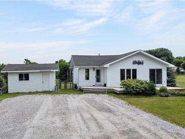 64 Pleasantview Terrace, Mindemoya, Manitoulin Island, ON, P0P 1S0 house for sale | Listing ID 2129 | Royal LePage