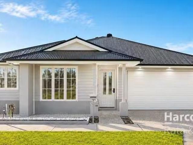 64 River Redgum Boulevard, Donnybrook, VIC 3064 House for Rent
