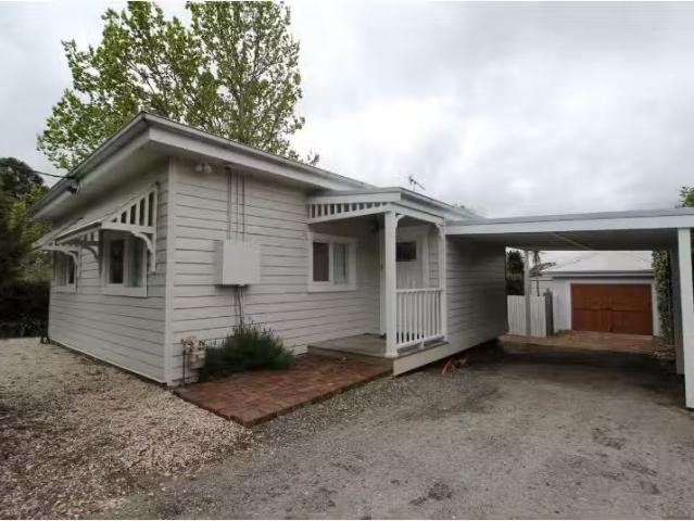64 Robertson Road, MOSS VALE House for rent Listed by Alison.
