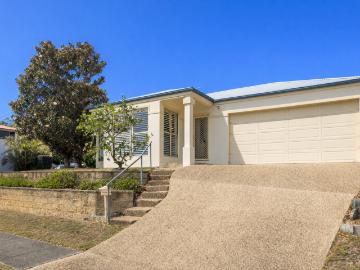 Corlette, Port Stephens - Equipped kitchen