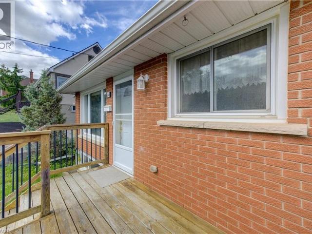 64 STANLEY Street, Cambridge, Ontario, N1S2A6