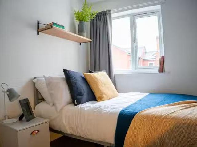64A Monson Street 6 Bedroom House