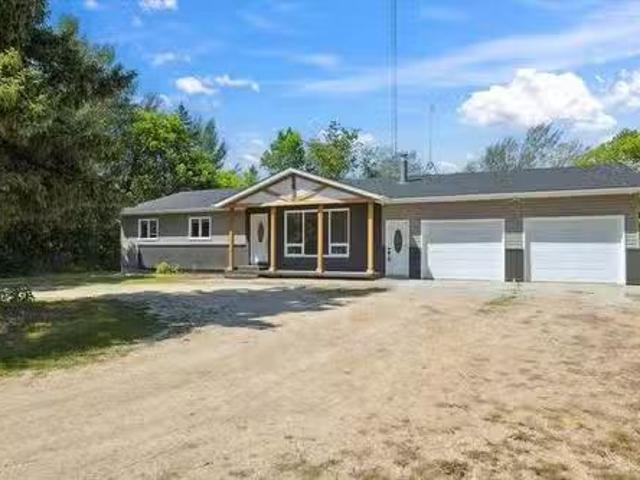 65070 Willowdale Rd 29E Rd, Oakbank, MB, R5N 0J1 Luxury Hous.