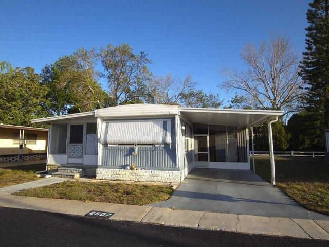 6507 Outer Dr, Port Richey, FL 34668