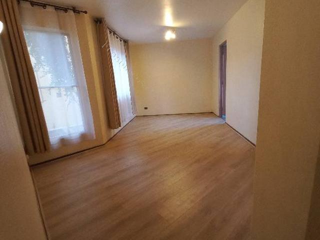 650.000 Departamento 2 dormitorios amplios baños 996881761
