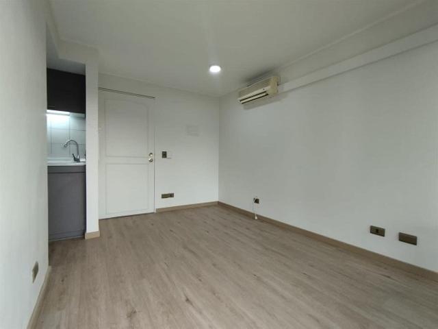 $ 650.000 Departamento en Arriendo en Providencia 1 dormitorio 1 baño / Realty.Corp