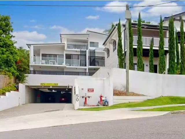 6/50 Dover St, Hawthorne Apartment for rent Listed by Brandan.