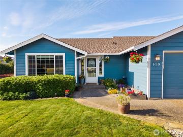 650 Medallion Place E