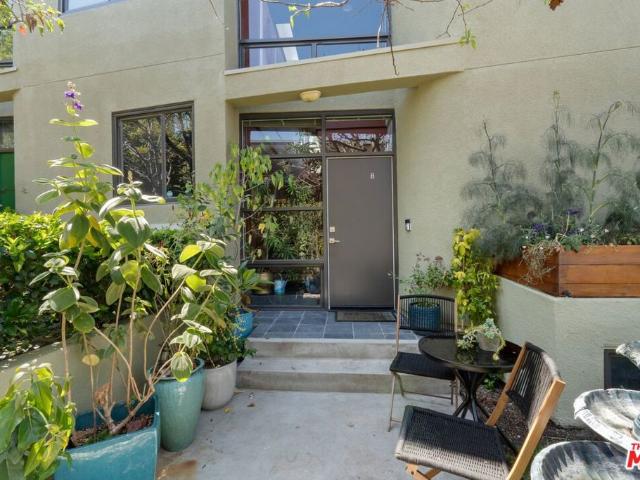 650 Pacific Street 8