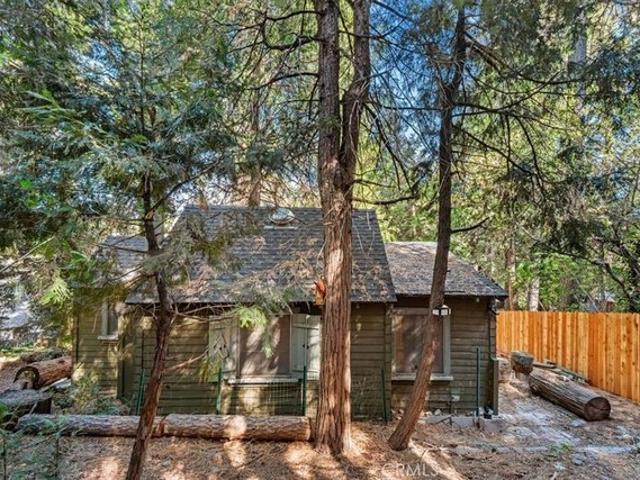 650 Rose Hl, Crestline, CA 92325