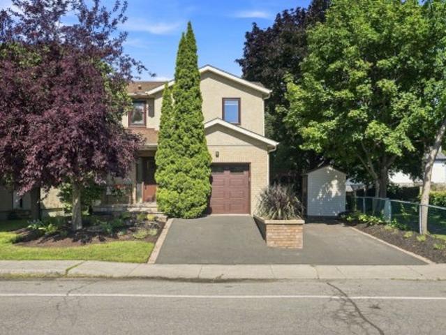 650 Rue Des Pinsons, Longueuil Le Vieux Longueuil, QC, J4G 2L2 house for sale | Listing ID 24996 | Royal LePage