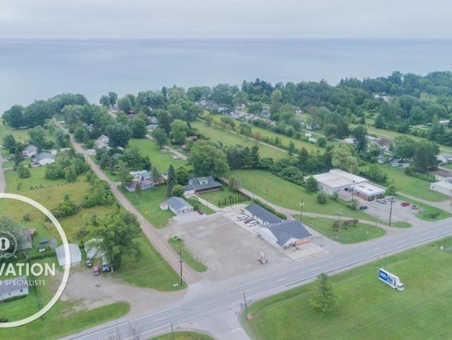 6515 Lakeshore Road