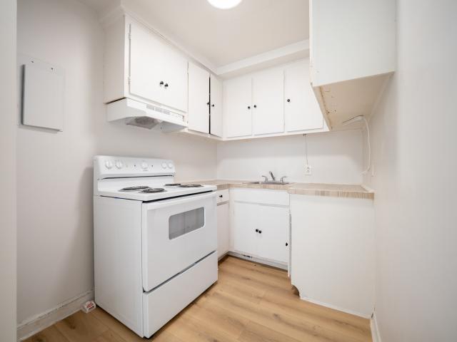 6510 Wilderton 2 1/2 Apartment for Rent