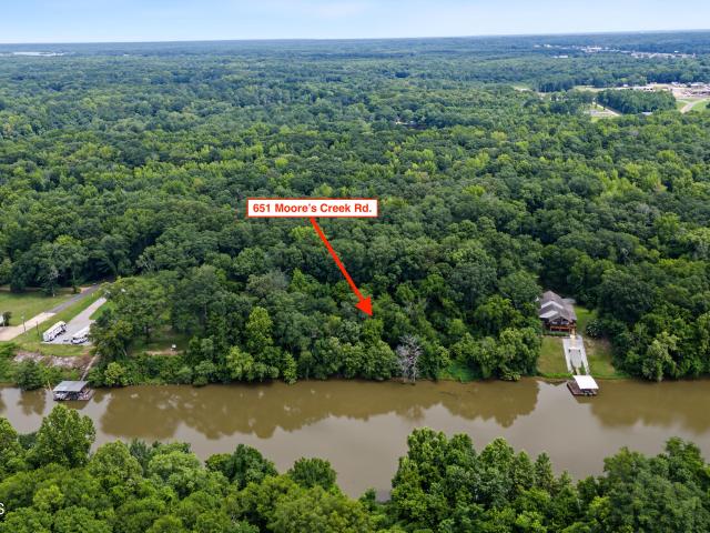651 Moores Creek