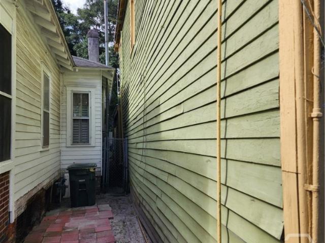 651 W 41st Street W