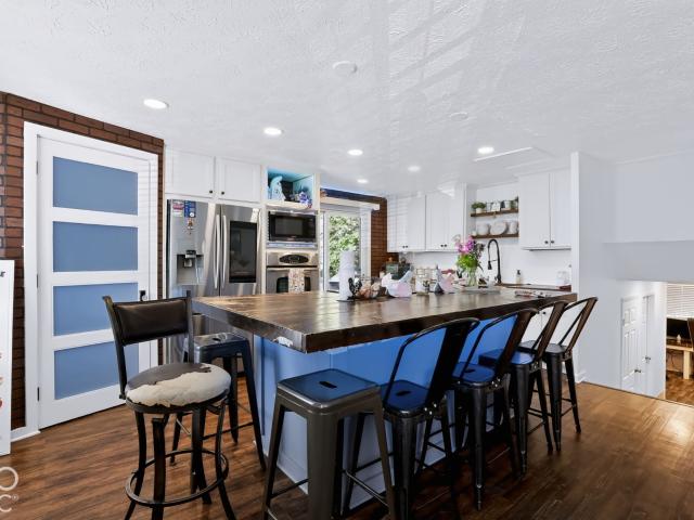 6524 Breeds Hill Court