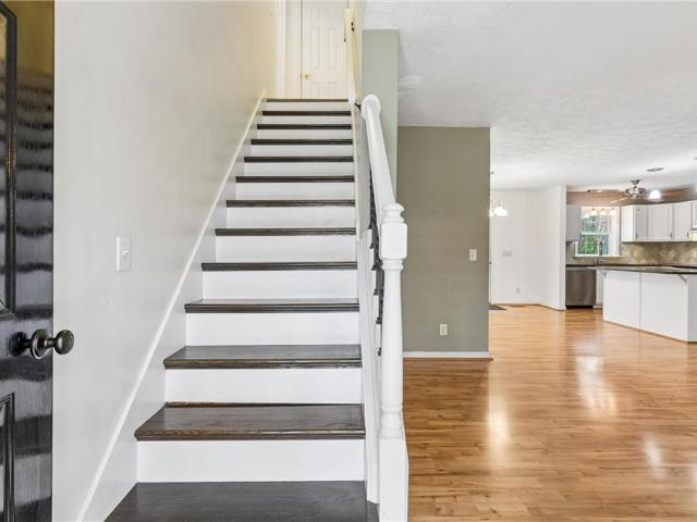 6525 Hickory Knoll RD