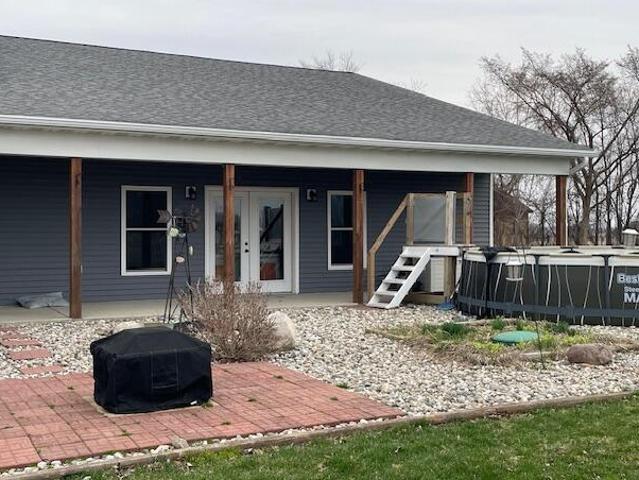6523 Clinton Trail