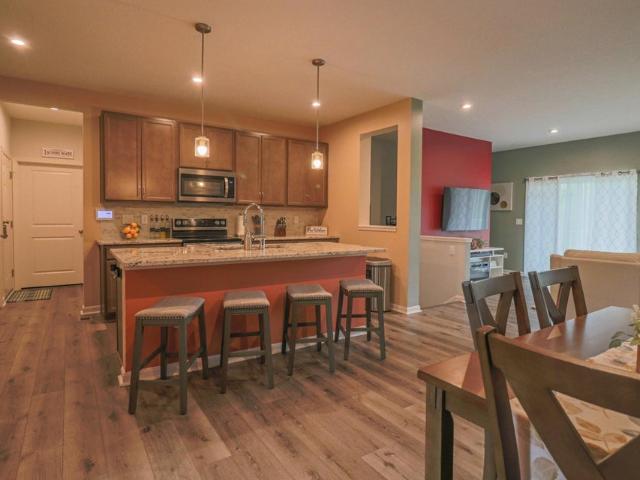 652 Morven Park Drive 5D