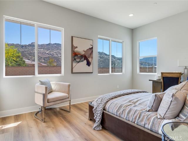 6533 Canyon Oaks