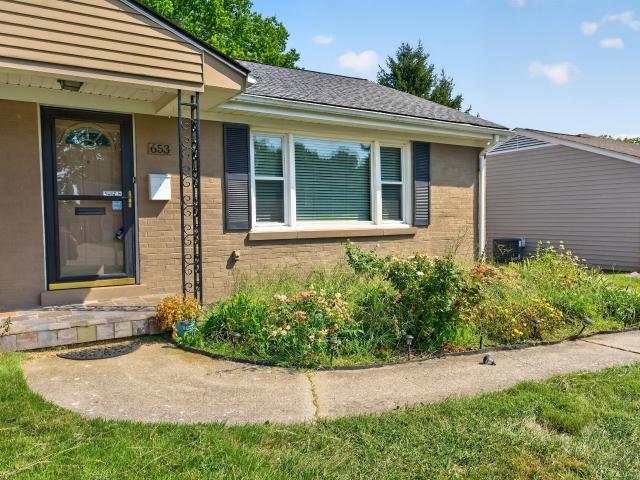 653 Cardinal Lane