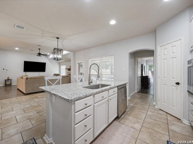 653 Lake Valley Dr