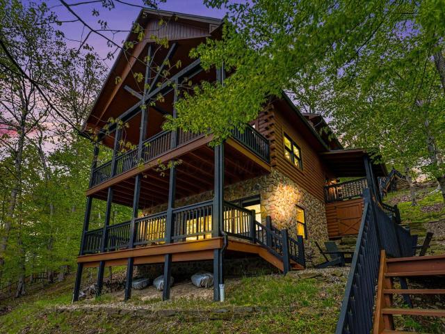 653 Natchez Lane