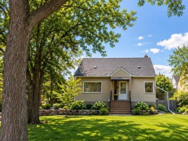 6542 A Street Nw, Edmonton, AB, T6H 4R3 house for sale | Listing ID E4509 | Royal LePage